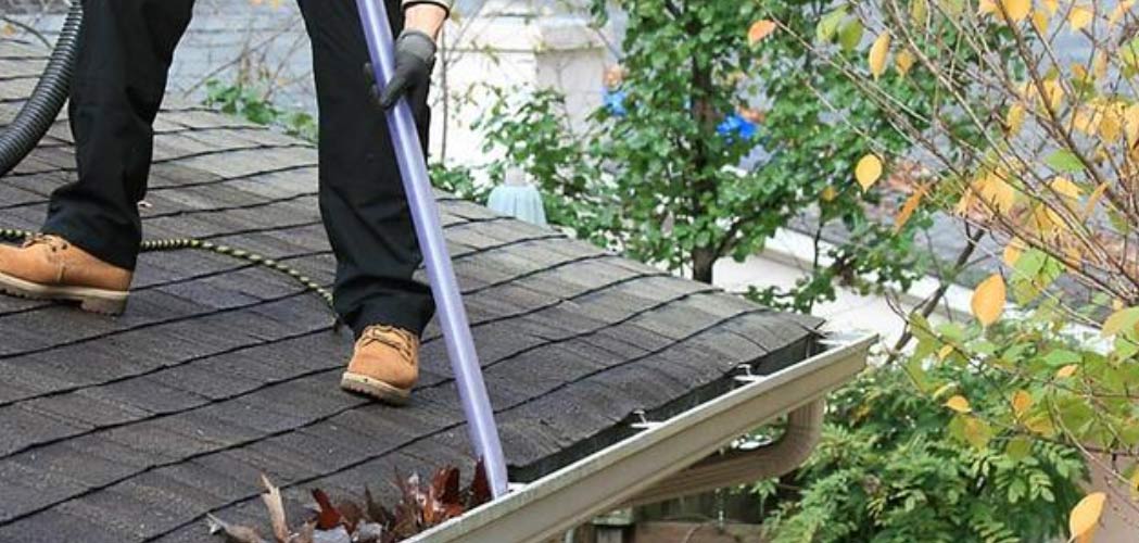 Gutter cleaning service in Montreal